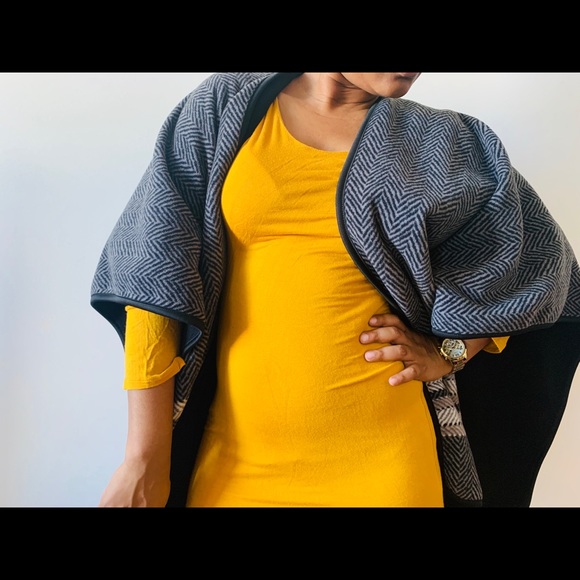 🎄FALL CAPE 🎄 - Picture 3 of 4